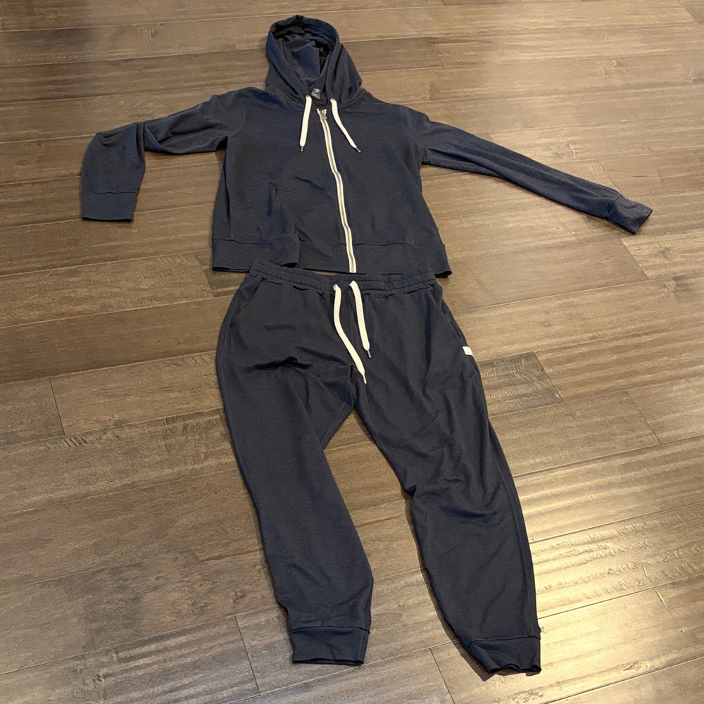 Women’s Vuori Navy Sweat Set